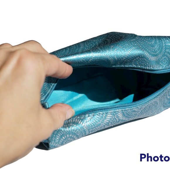 MakeUp Blue with Glitter in Pattern Zipper Box Cosmetic Bag Box - Picture 8 of 13